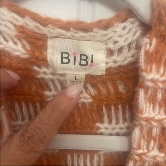 BiBi Caramel Checkered Cardigan - Picture 3 of 8